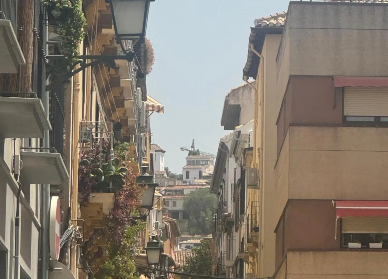 Recien Reformado Y Parking Vigilado Gratis Pleno Centro Granada Picon Center Apartman