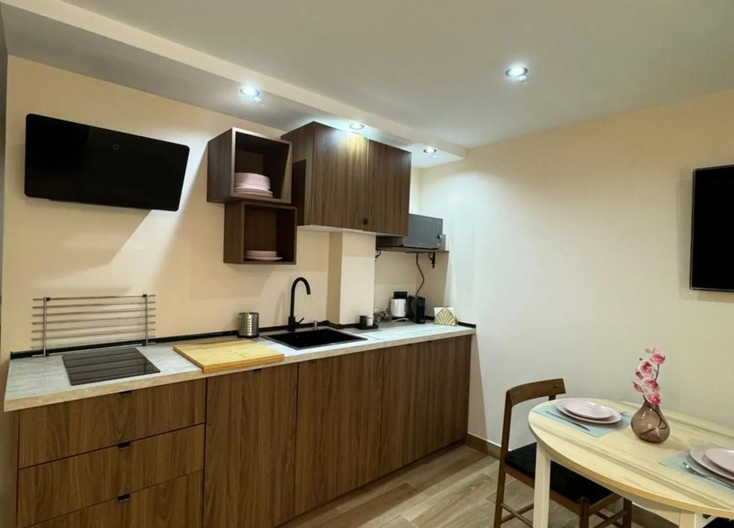 Recien Reformado Y Parking Vigilado Gratis Pleno Centro Granada Picon Center Apartman